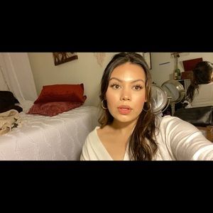 Meet your Posher, Alejandra